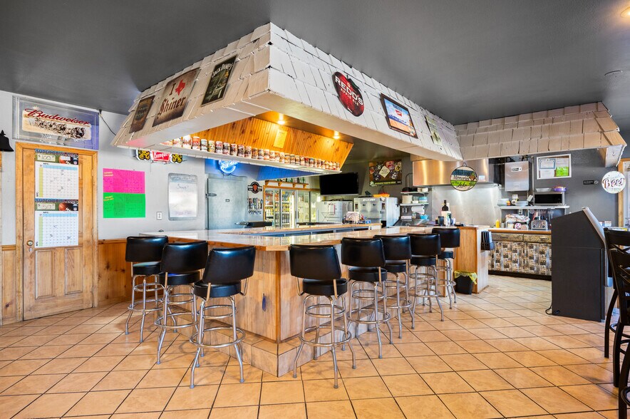 More Photos Of 2 Hays Blvd, Pine Haven Restaurant For Sale