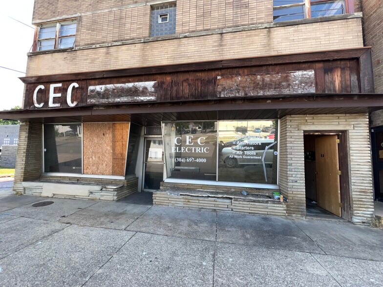 More Photos Of 824 20th St, Huntington General Retail For Sale