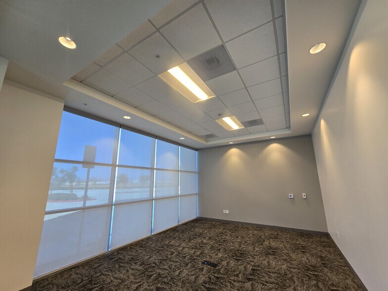 More Photos Of 23840-23842 Rider St, Perris Distribution For Lease