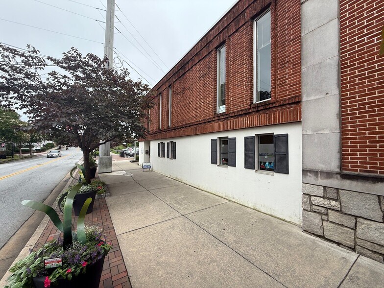 More Photos Of 9 S Peachtree St, Norcross Loft Creative Space For Sale