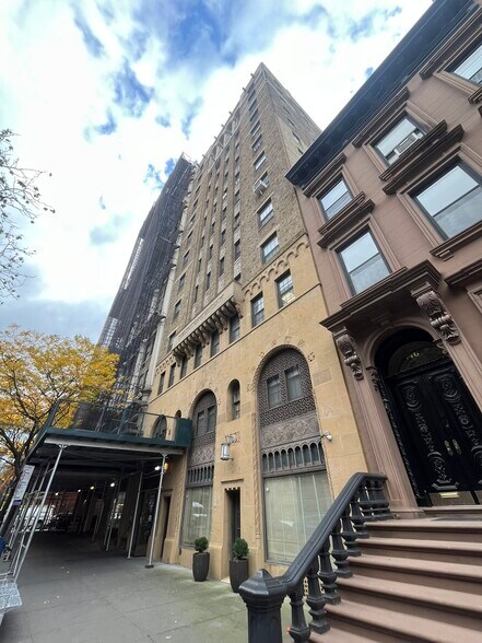 More Photos Of 142-144 Joralemon St, Brooklyn Office For Sale