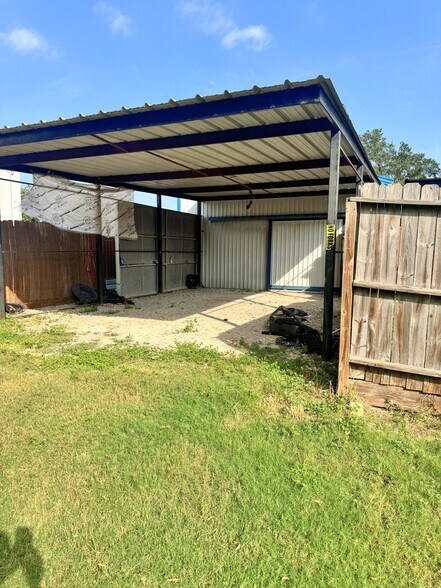 More Photos Of 6009 Maple St, Houston Office Residential For Sale