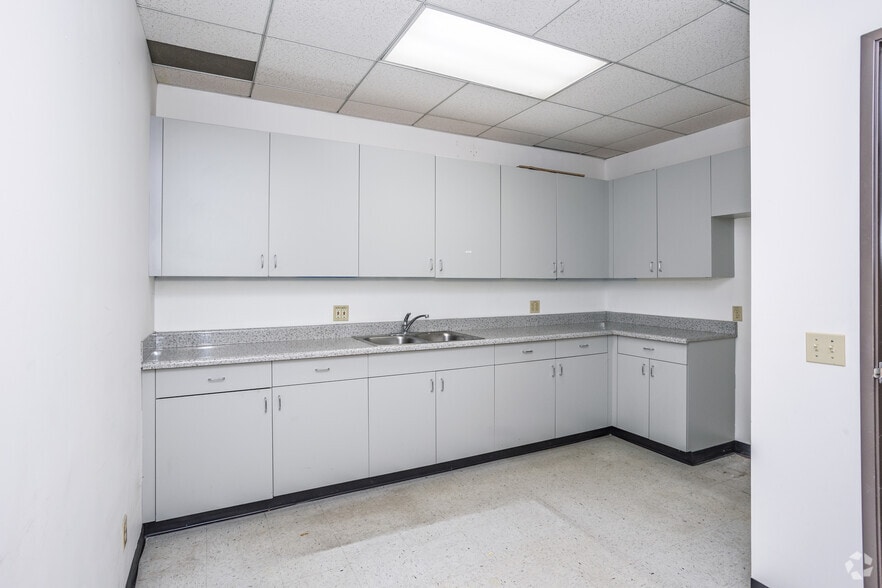 More Photos Of 29000 S Western Ave, Rancho Palos Verdes Office For Lease