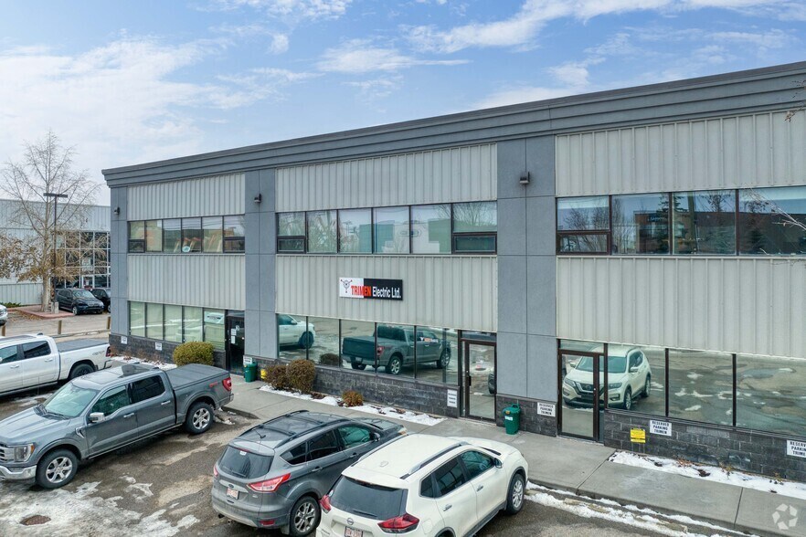 More Photos Of 4351 104th Ave SE, Calgary Warehouse For Sale