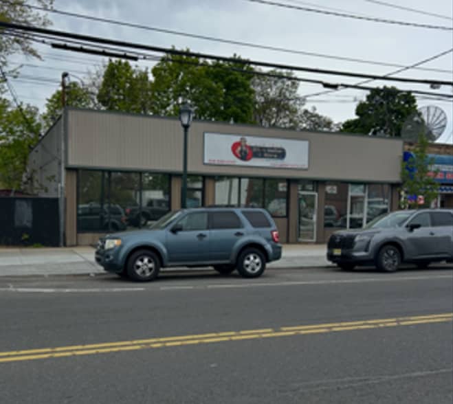 More Photos Of 1079 Front St, Uniondale General Retail For Sale