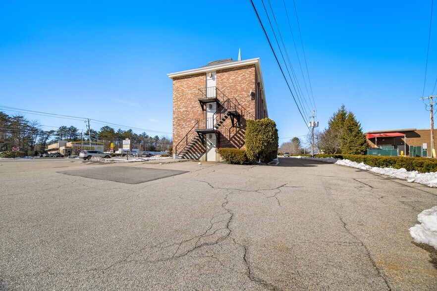 More Photos Of 1399 Washington St, Hanover Office For Sale