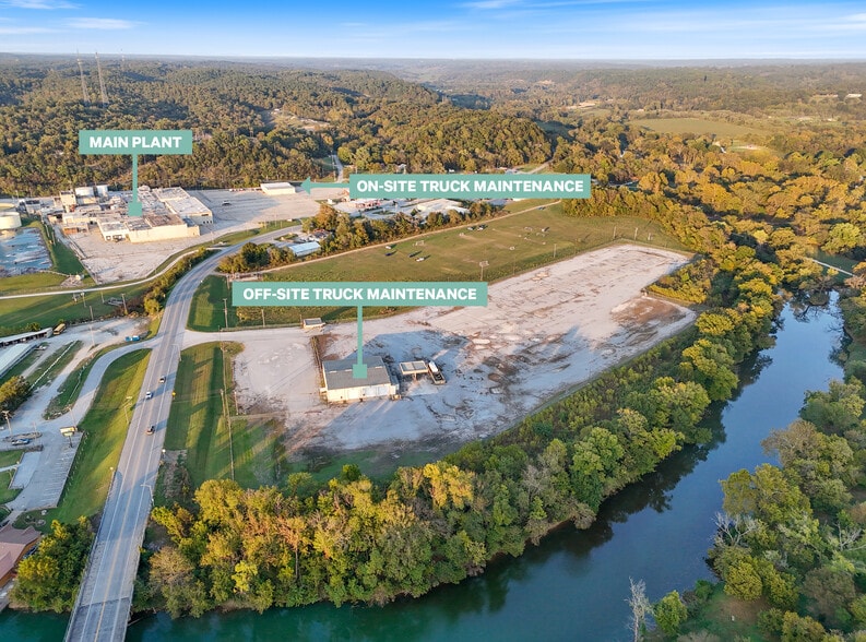 More Photos Of 100 Tyson Ave, Noel Manufacturing For Sale