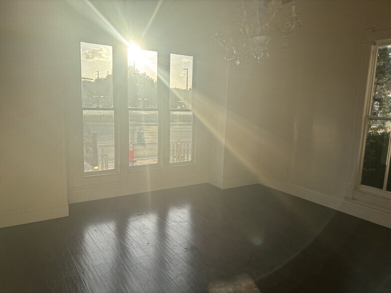 More Photos Of 117 S French Ave, Sanford Restaurant For Lease