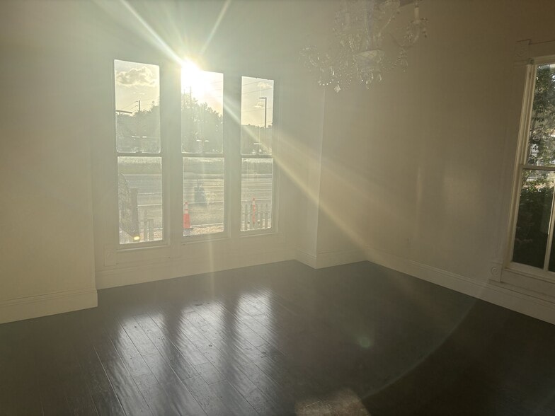 More Photos Of 117 S French Ave, Sanford Restaurant For Lease