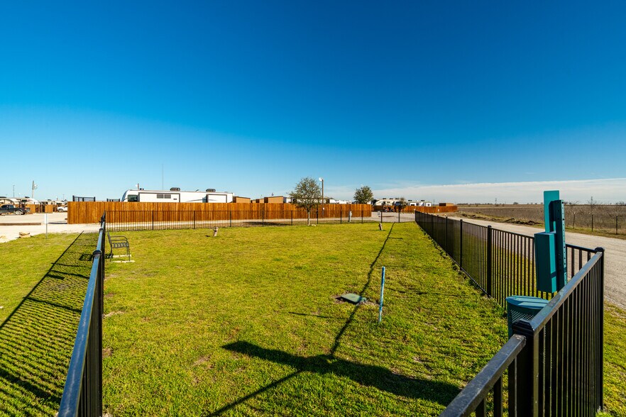 More Photos Of 4706 George Owens Rd, Ponder Trailer Camper Park For Sale