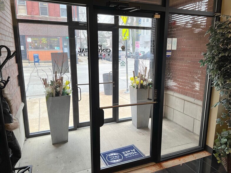 More Photos Of 2058 W Belmont Ave, Chicago Office Residential For Sale