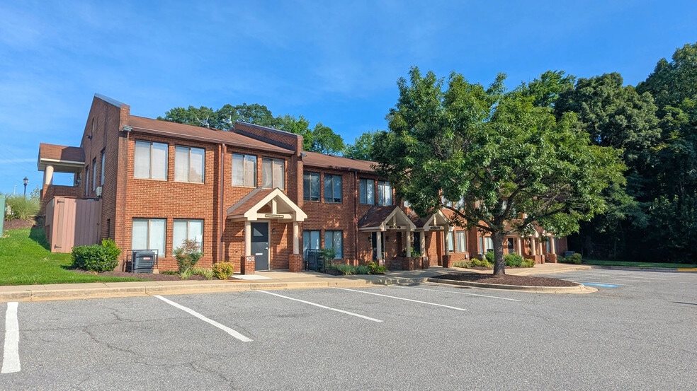 More Photos Of 7050 Chesapeake Rd, Landover Hills Unknown For Lease