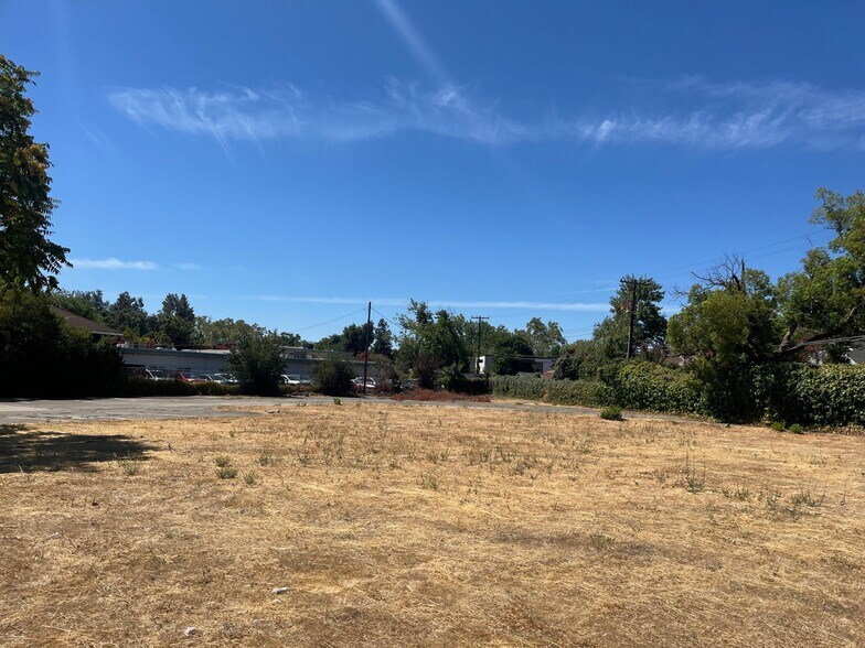 More Photos Of 2040 Stockton Blvd, Sacramento Land For Sale