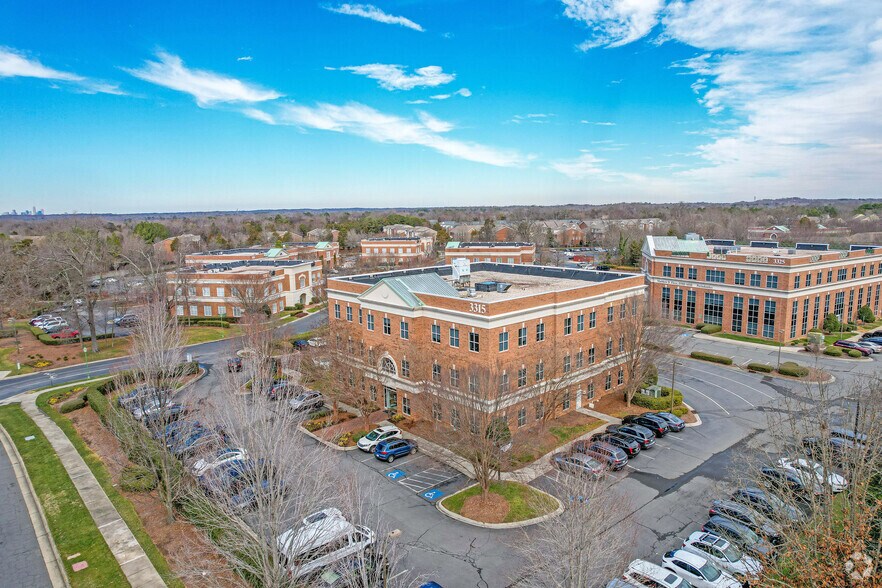 More Photos Of 3315 Springbank Ln, Charlotte Medical For Lease