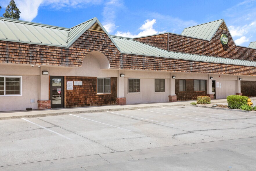 More Photos Of 8807 Thornton Rd, Stockton Storefront Retail Office For Lease