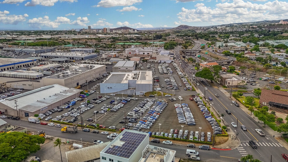 More Photos Of 2295 N King St, Honolulu Land For Sale