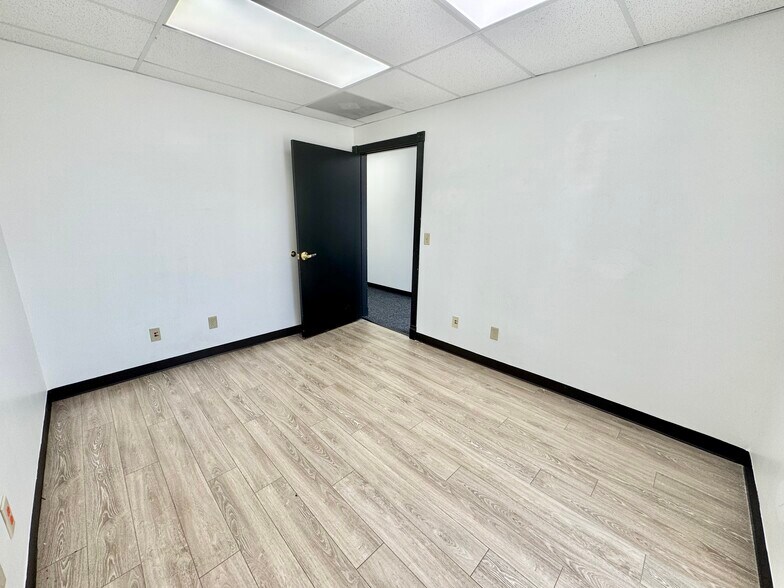 More Photos Of 1626 SE 40th St, Oklahoma City Service For Lease