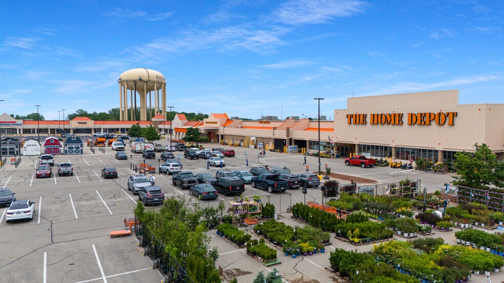 More Photos Of 2211-2417 S Green Bay Rd, Racine Unknown For Lease