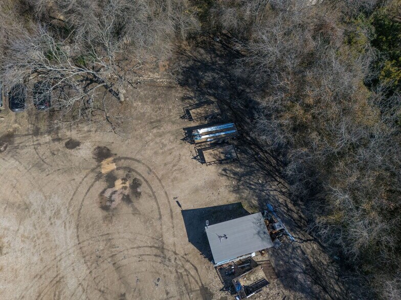 More Photos Of 7310 Sherwood Rd, Austin Flex For Lease