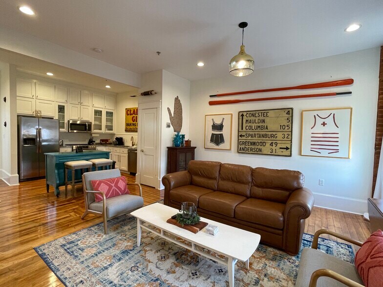 More Photos Of 114 N Walnut St, Seneca Storefront Retail Residential For Sale