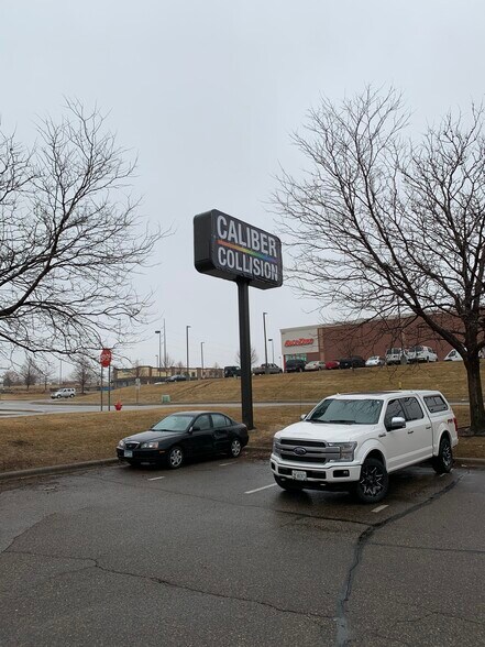 More Photos Of 15129 Foliage Ave, Apple Valley Auto Repair For Sale