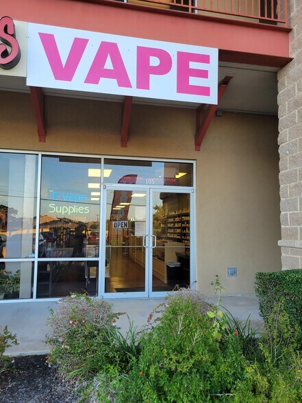 More Photos Of 15912 N RR 620, Austin Unknown For Lease