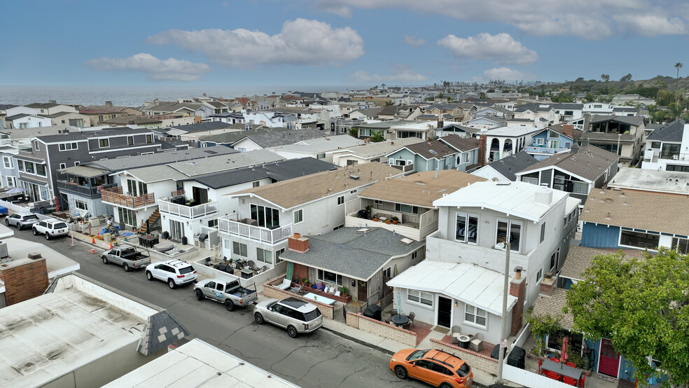 Primary Photo Of 129 45th St, Newport Beach Apartments For Sale