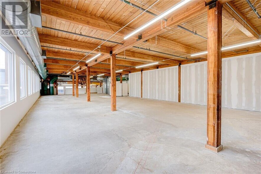More Photos Of 10 Church St W, Woolwich Storefront Retail Office For Lease