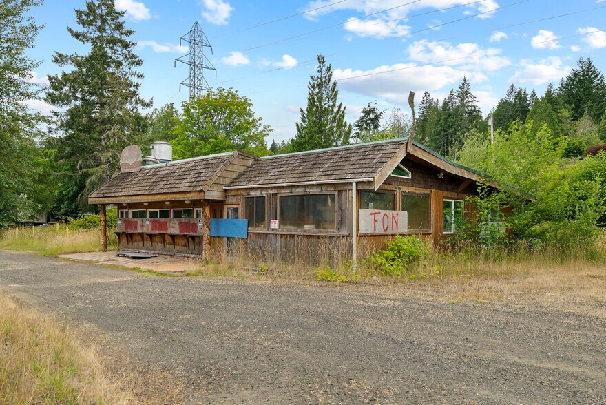 More Photos Of 21391 N US Highway 101, Shelton General Retail For Sale