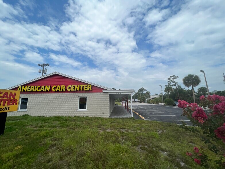 More Photos Of 3432 N Main St, Gainesville Freestanding For Lease