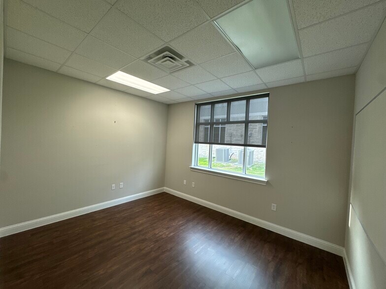 More Photos Of 1402 S Custer Rd, McKinney Office For Lease