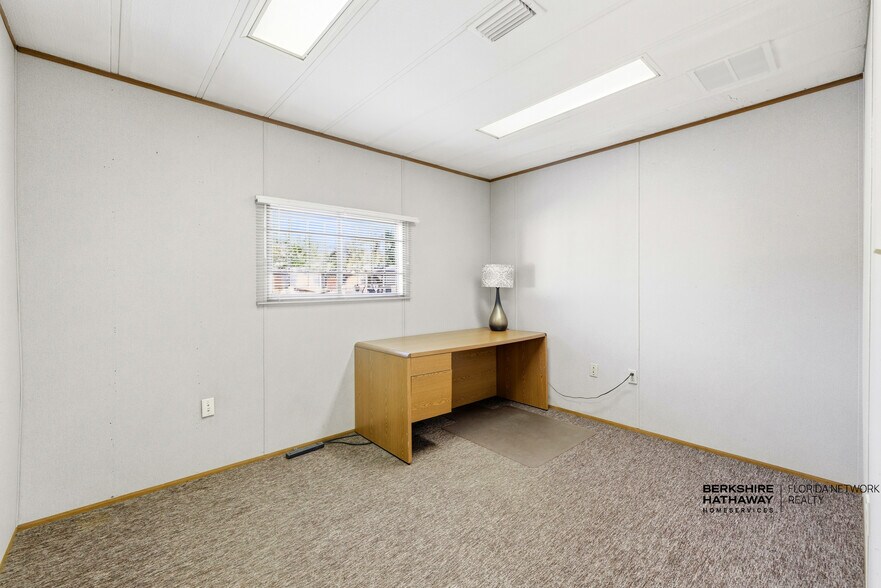 More Photos Of 5876 Old Timuquana Rd, Jacksonville Office For Lease