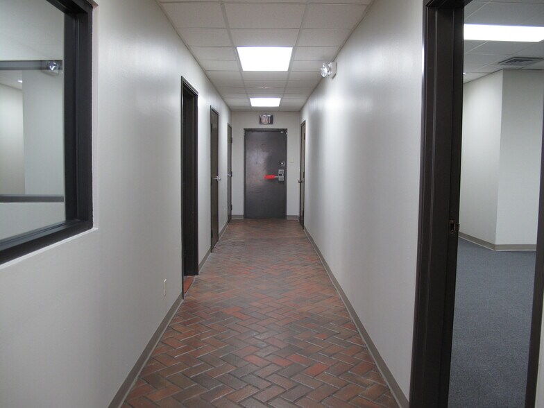 More Photos Of 531 N Portland Ave, Oklahoma City Warehouse For Lease