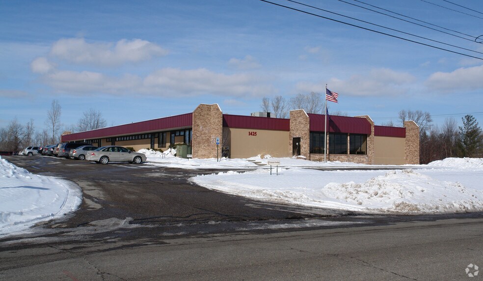 More Photos Of 1423-1425 Keystone Ave, Lansing Office For Sale