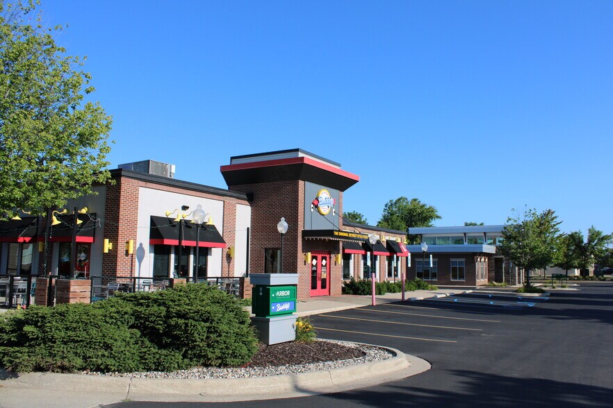 More Photos Of 5314 S Westnedge Ave, Portage Restaurant For Lease