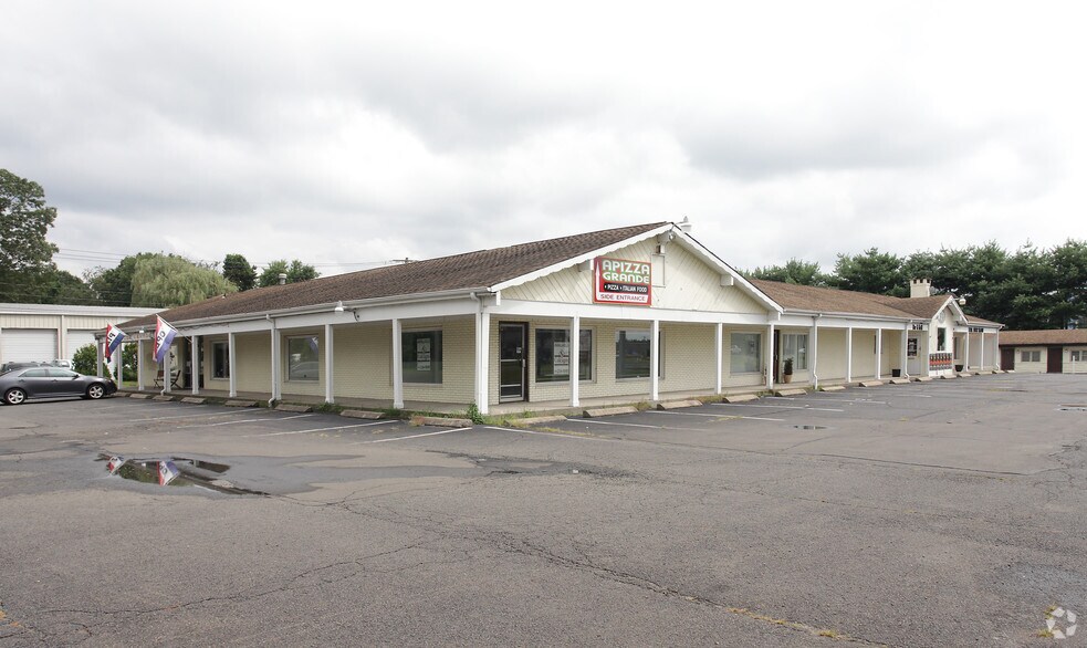 More Photos Of 630 Washington Ave, North Haven Freestanding For Lease