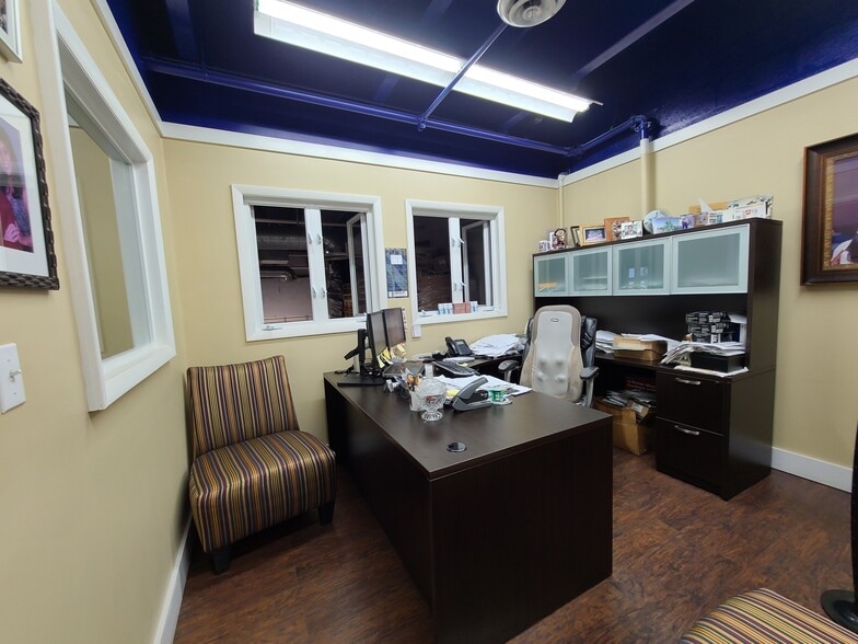 More Photos Of 13850 SW 143rd Ct, Miami Warehouse For Sale