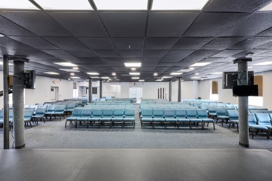 More Photos Of 86 Pleasant St, Marlborough Religious Facility For Sale