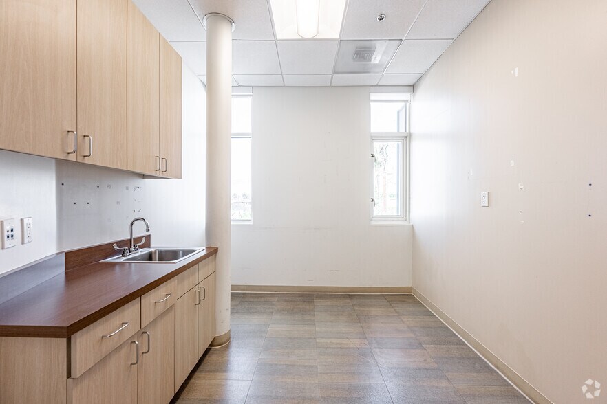 More Photos Of 1411 S Garfield Ave, Alhambra Office For Sale