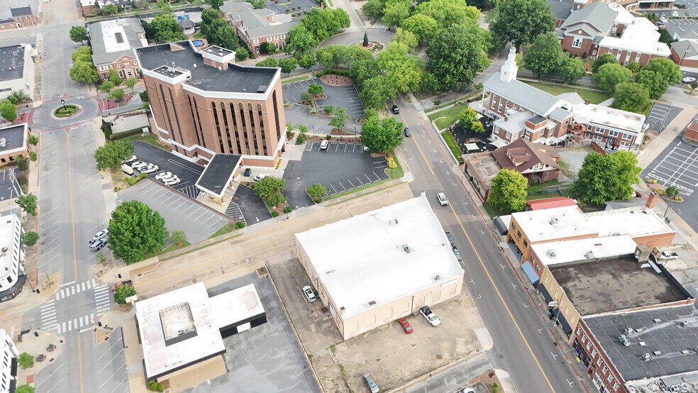 More Photos Of 233 E Sullivan St, Kingsport Storefront For Sale