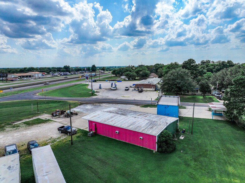 More Photos Of 604 Frisco St, Cumby Flex For Sale