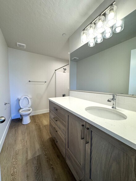 More Photos Of 1800 7th Ave N, Payette Apartments For Sale