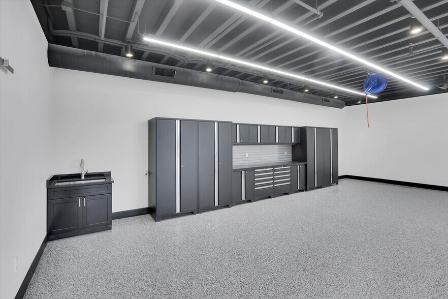 More Photos Of 6767 All Stars Ave, Frisco Showroom For Sale