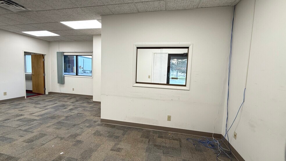 More Photos Of 615 Commerce Rd, Richmond Office For Lease