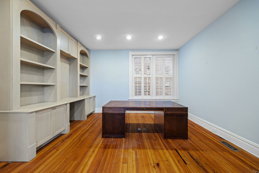 More Photos Of 5 S Adams St, Richmond Office For Sale