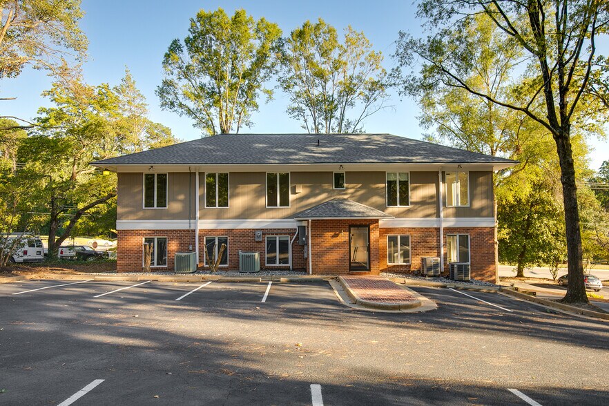 More Photos Of 8417 Patterson Ave, Richmond Office For Lease