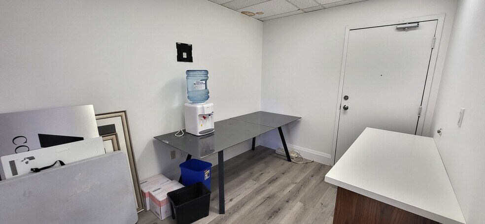 More Photos Of 991-1025 Finch Ave W, Toronto Office For Lease