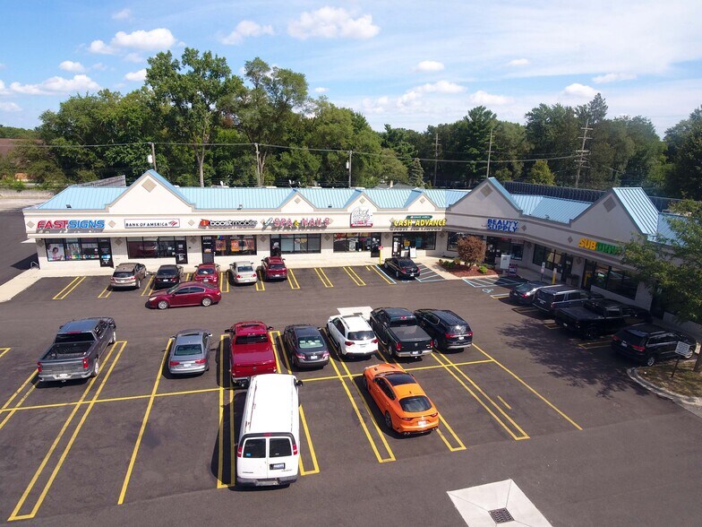 More Photos Of 22500-22590 Telegraph Rd, Southfield Unknown For Lease