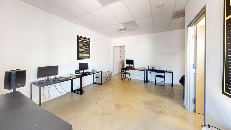 More Photos Of 12112 Anderson Mill Rd, Cedar Park Warehouse For Sale