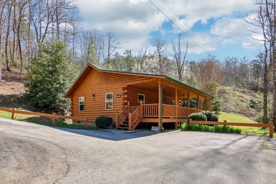More Photos Of 33 Shepherds Creek rd, Bryson City Specialty For Sale